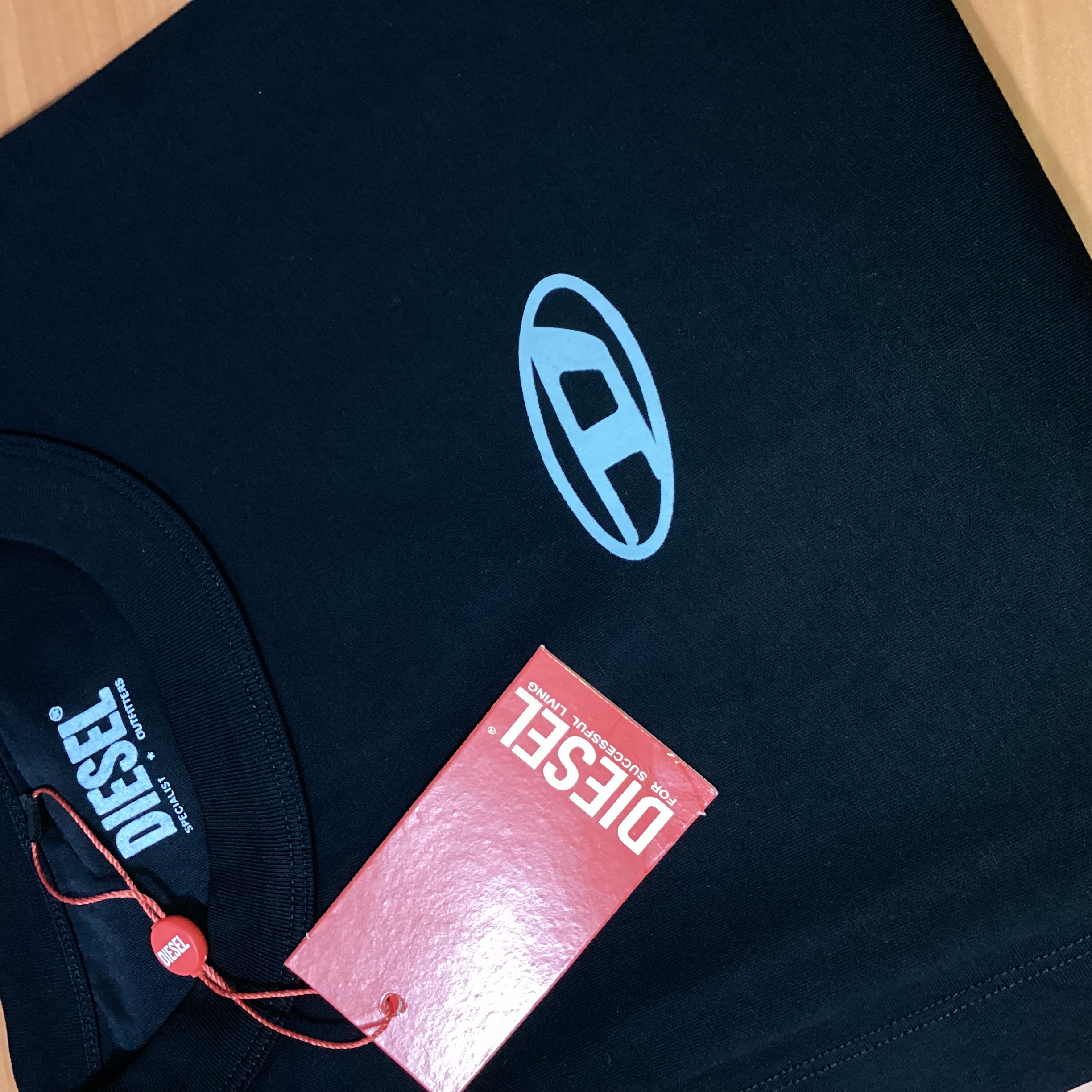 Foto 2 de CAMISA OVERSIZED DIESEL