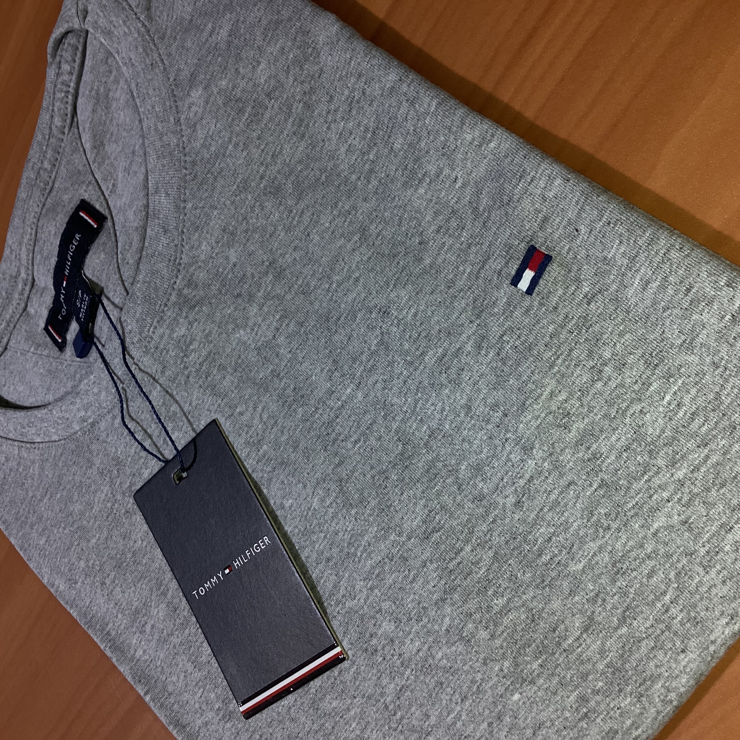 Foto 2 de CAMISA PERUANA BÁSICA TOMMY HILFIGER