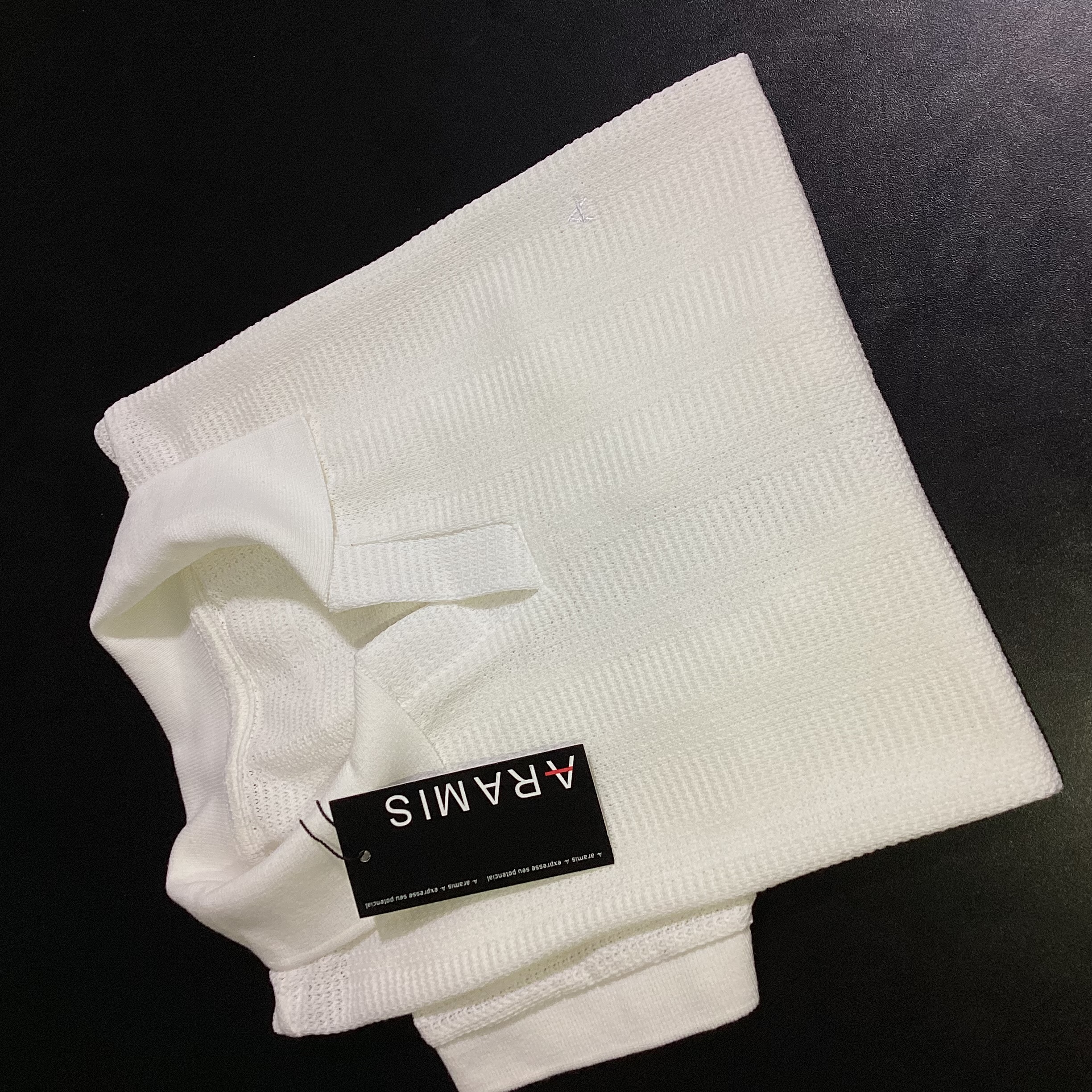 CAMISA POLO GOLA V TEXTURIZADA ARAMIS