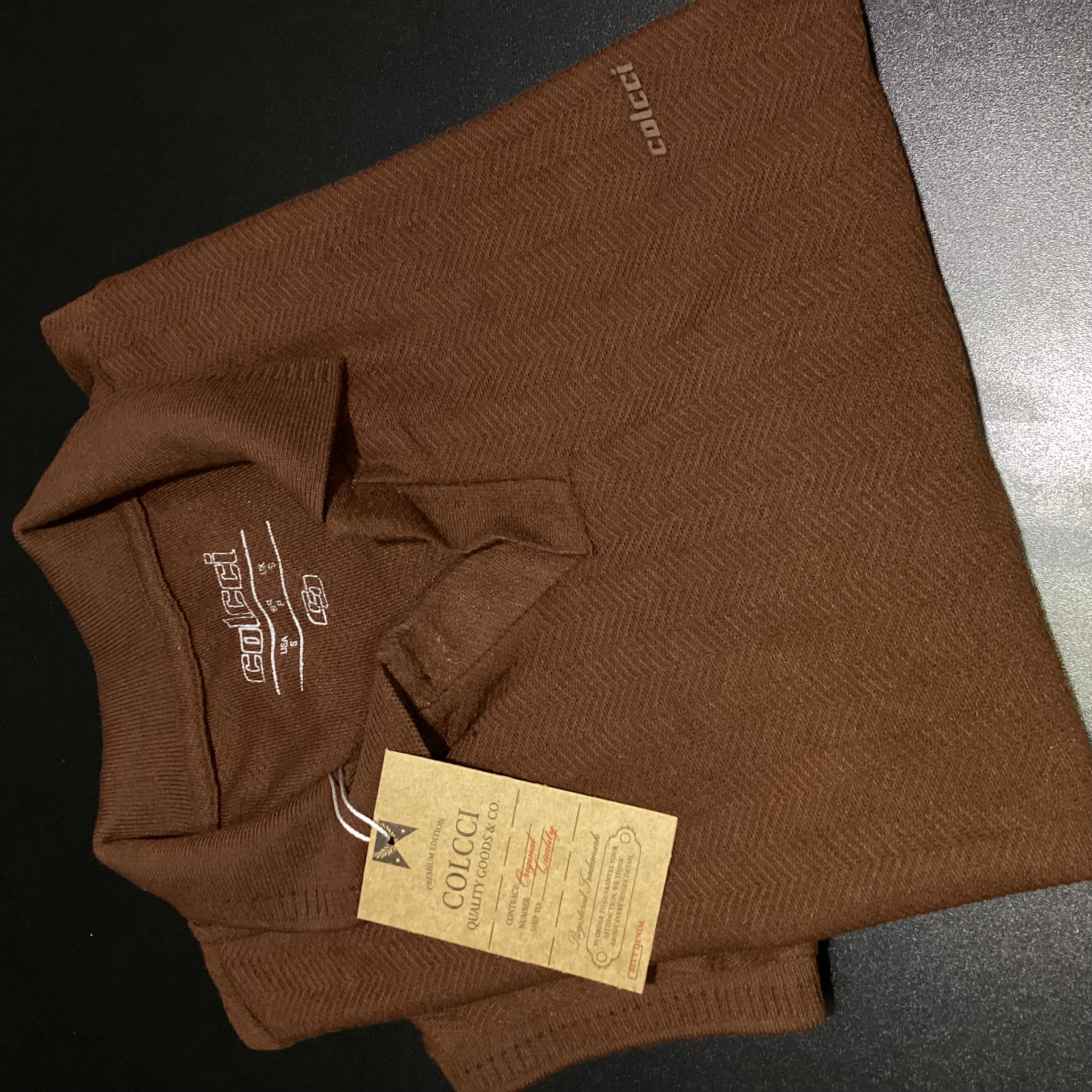 CAMISA POLO GOLA V TEXTURIZADA COLCCI