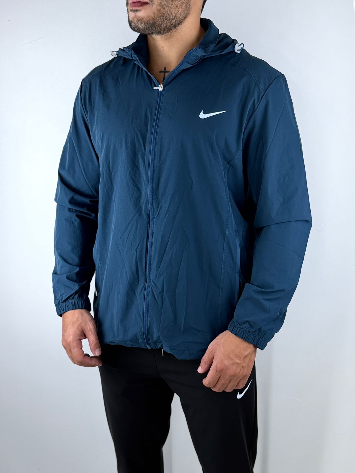 JAQUETA CORTA VENTO MASCULINO NIKE